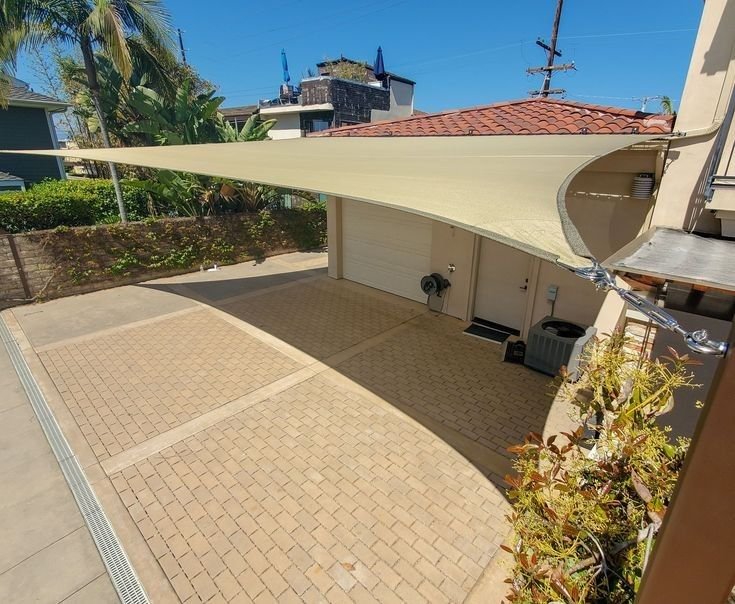 مظلات شد إنشائي للمساحات التجارية والمؤسسات