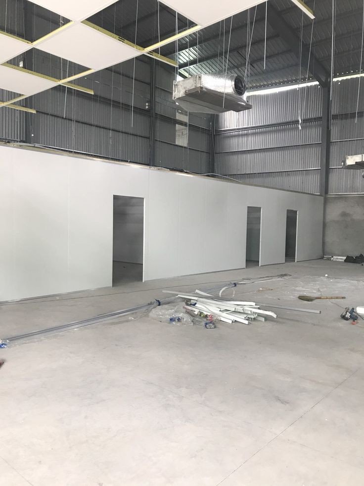 ساندويتش بانل مستودعات