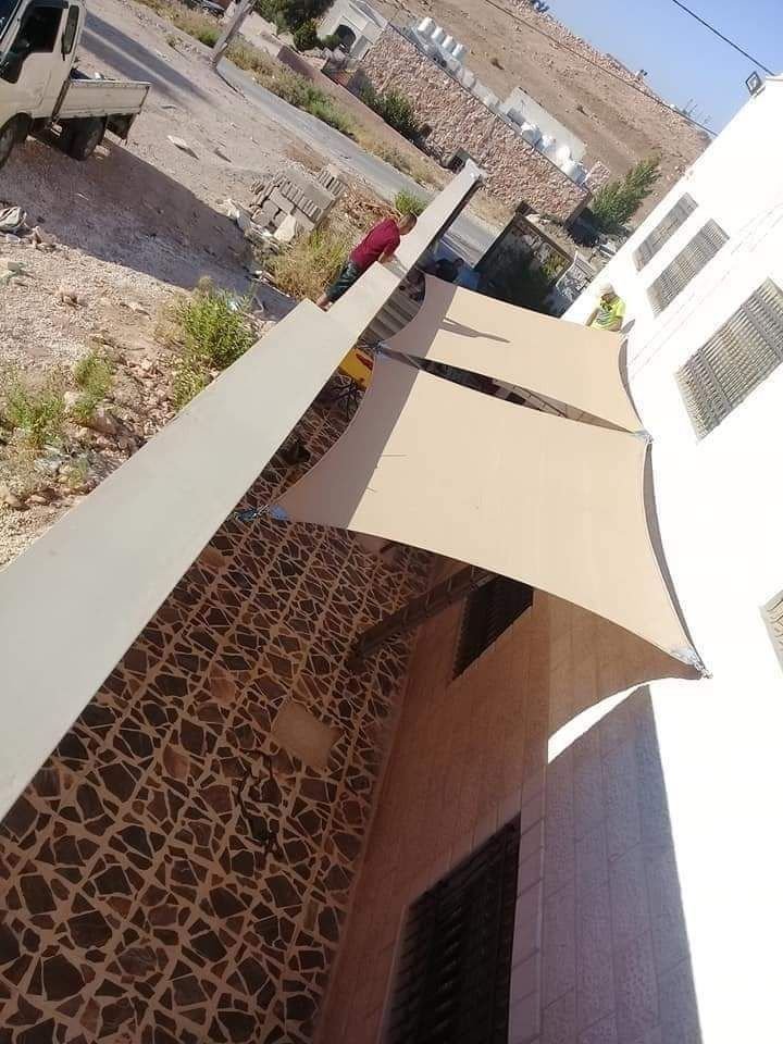 تصميم مظلات سيارات حسب مساحة المنزل والفيلا