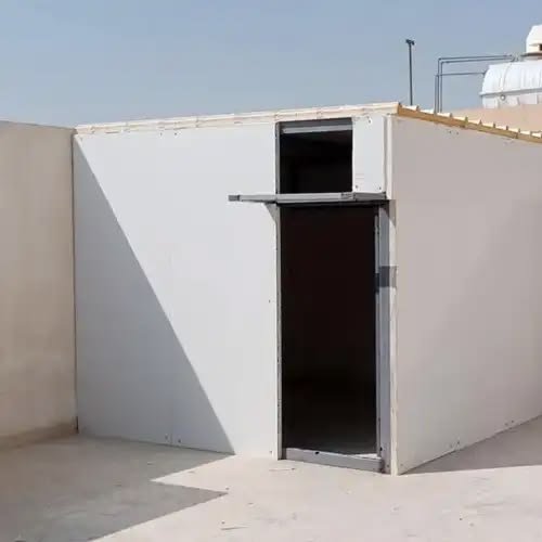 تجهيز غرف العمال بالساندوتش بانل